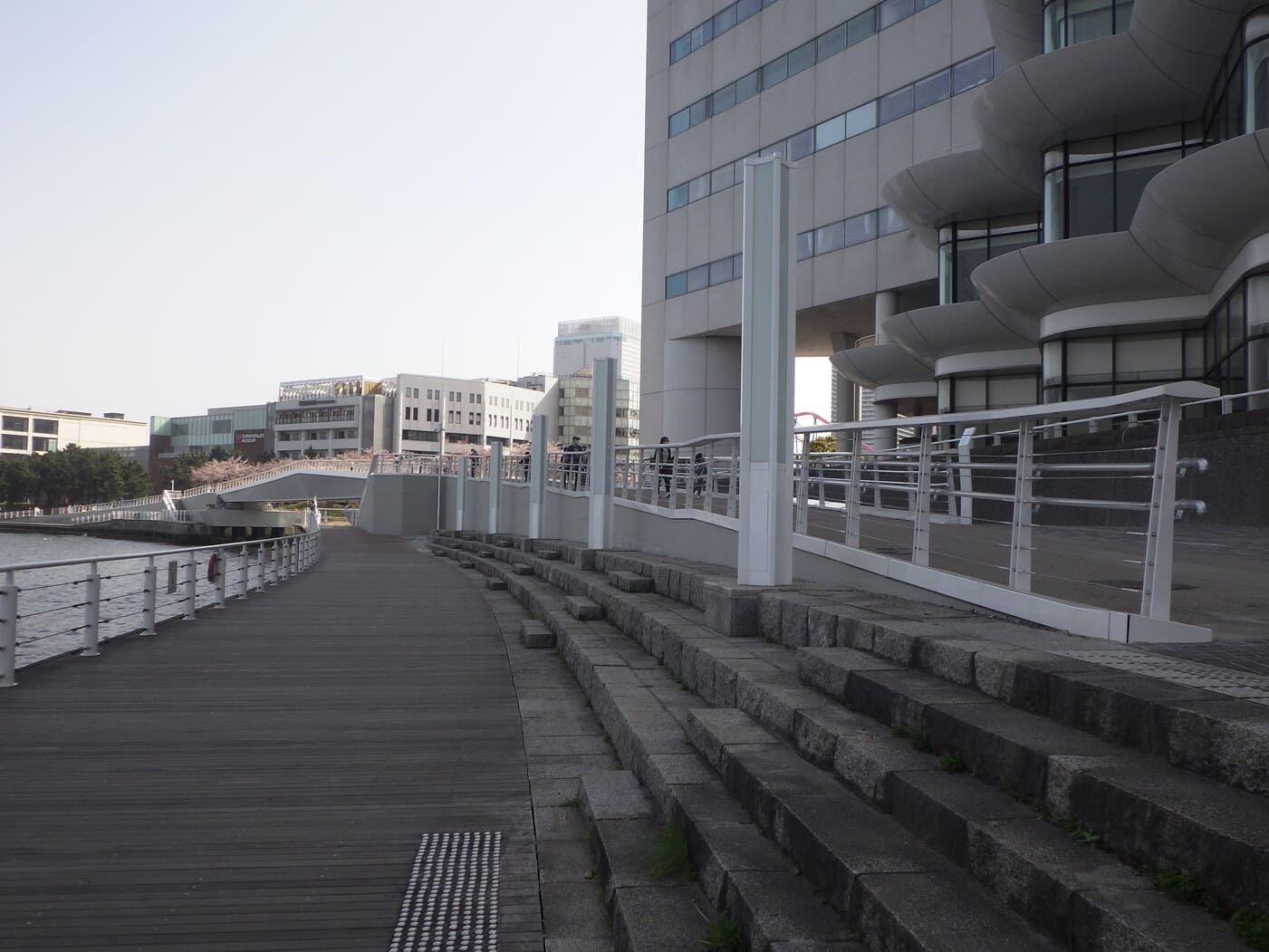 みなとみらい歩行者デッキ(仮称）整備工事（附帯工・追加工事）