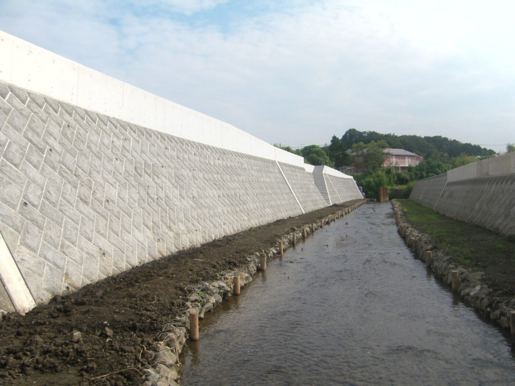 平成27年度準用河川舞岡川改修工事