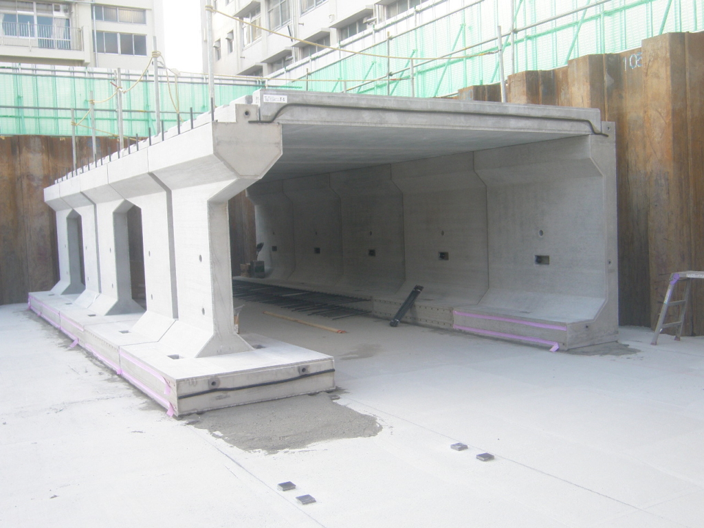 鶴見小学校雨水貯留施設整備工事